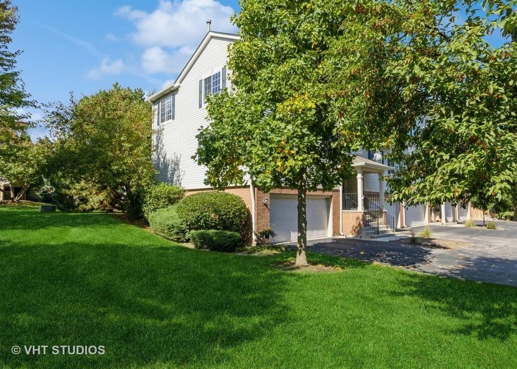 271 Evergreen Circle - Photo 1