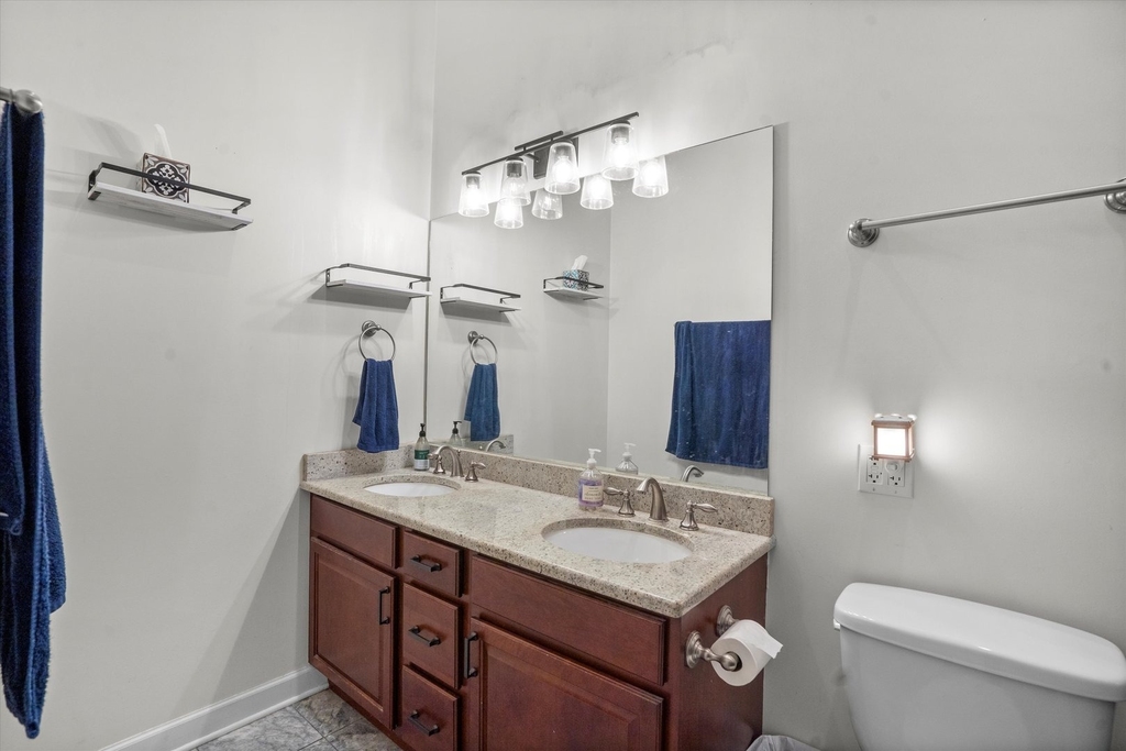 3734 N Wilton Avenue - Photo 8