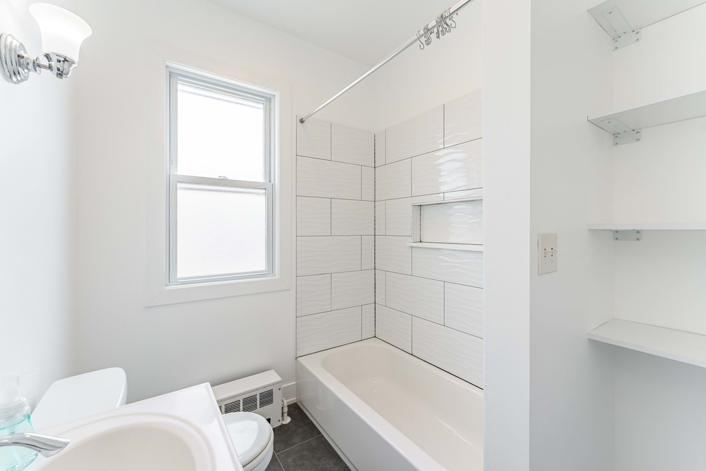 2125 Wesley Avenue - Photo 10