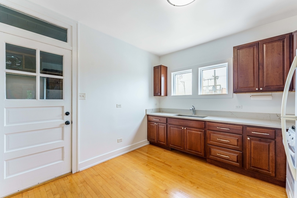2125 Wesley Avenue - Photo 13