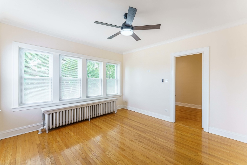 2125 Wesley Avenue - Photo 1