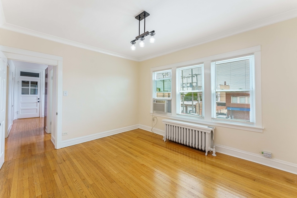 2125 Wesley Avenue - Photo 5