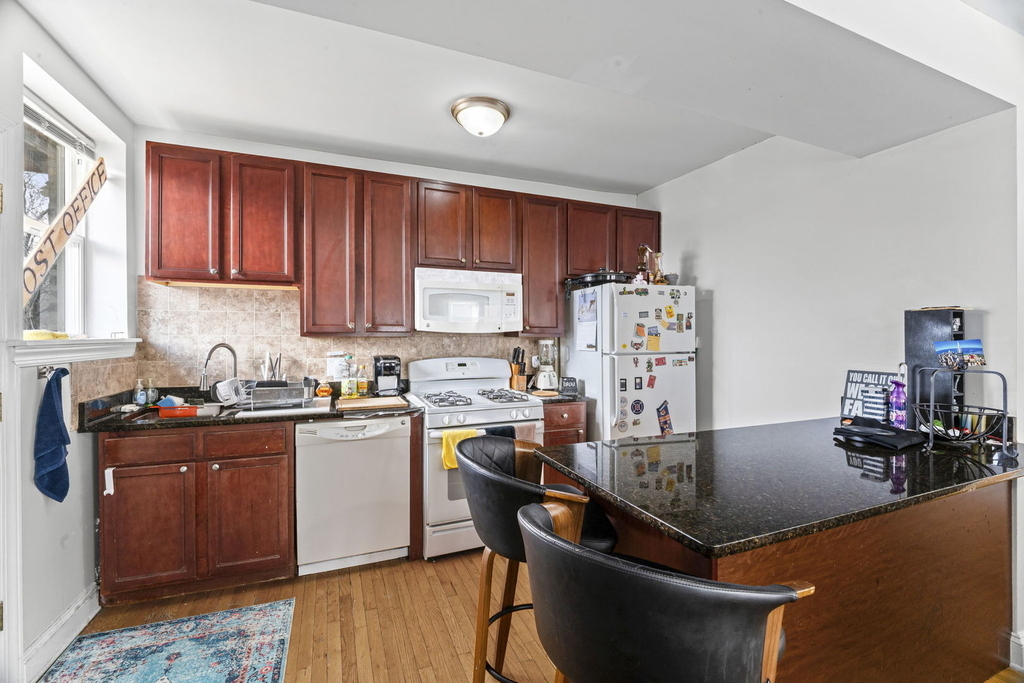 6319 N Sacramento Avenue - Photo 4