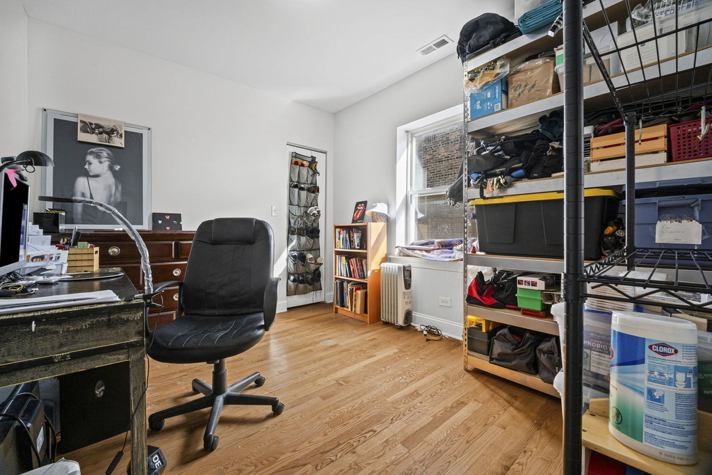 6319 N Sacramento Avenue - Photo 11