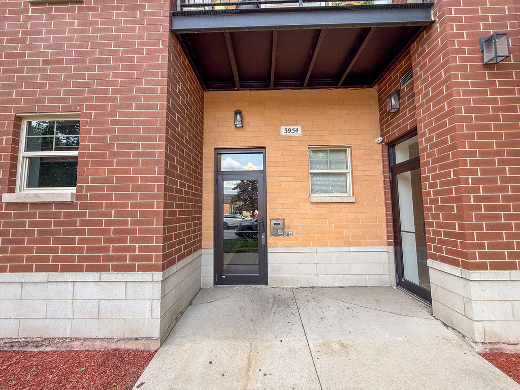 3954 N Oriole Avenue - Photo 29