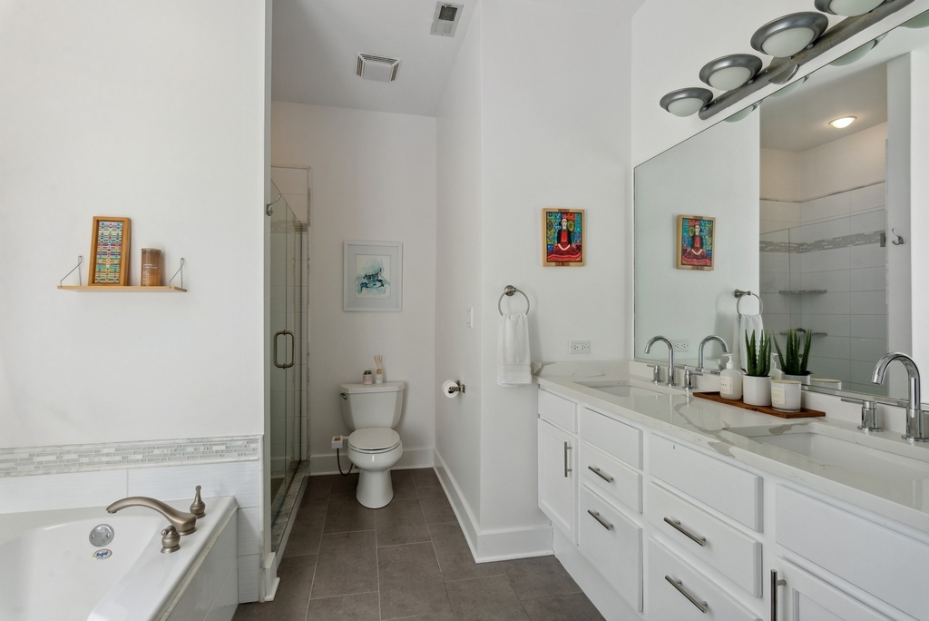 1243 N Wolcott Avenue - Photo 19