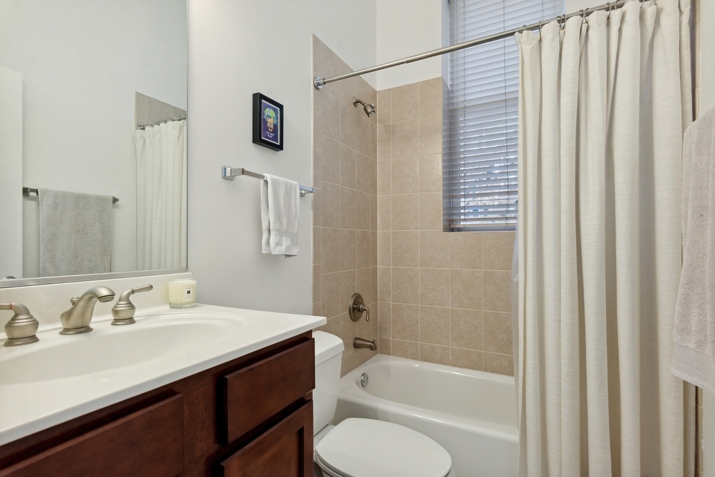 1243 N Wolcott Avenue - Photo 12