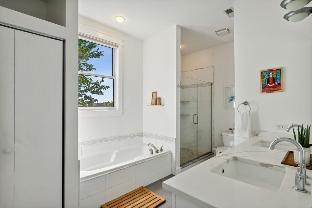 1243 N Wolcott Avenue - Photo 18