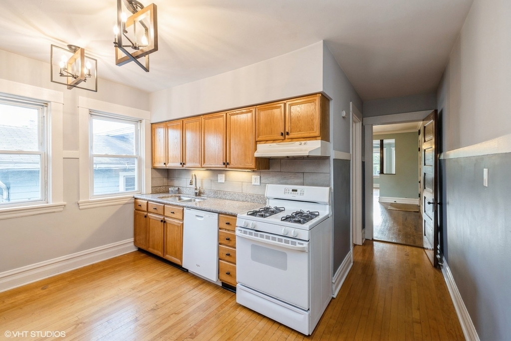 108 Clinton Avenue - Photo 7