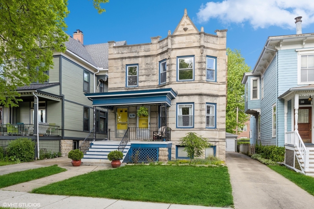 108 Clinton Avenue - Photo 0