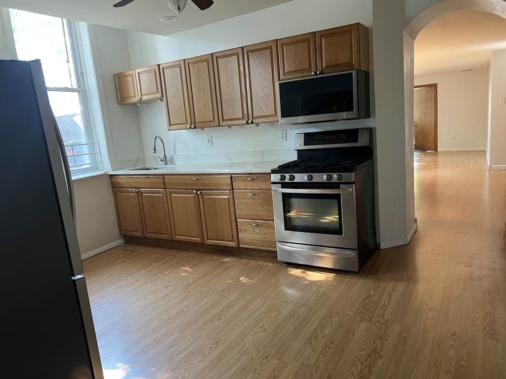 2724 W Chicago Avenue - Photo 3