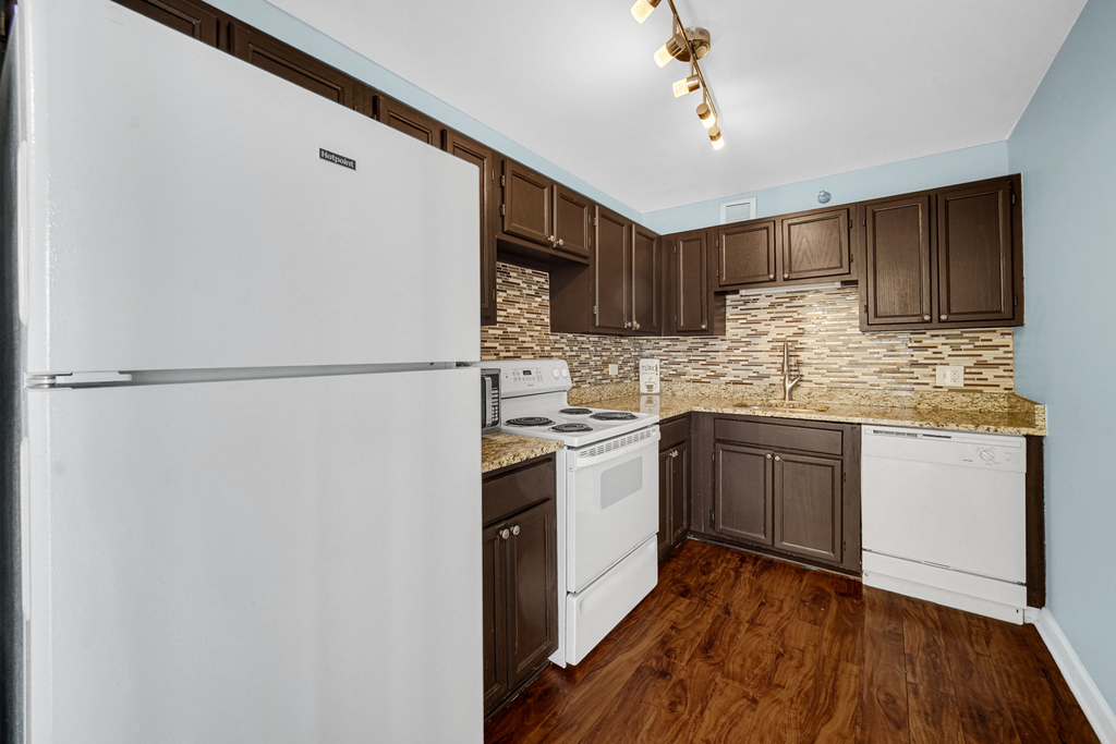 200 N Dearborn Street - Photo 4