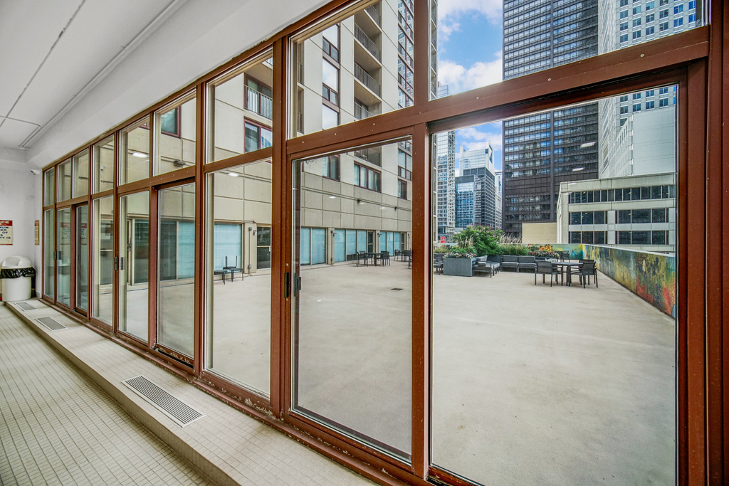200 N Dearborn Street - Photo 8