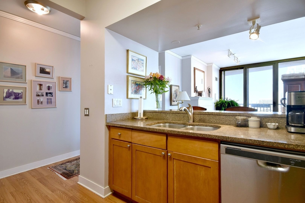 200 N Jefferson Street - Photo 9