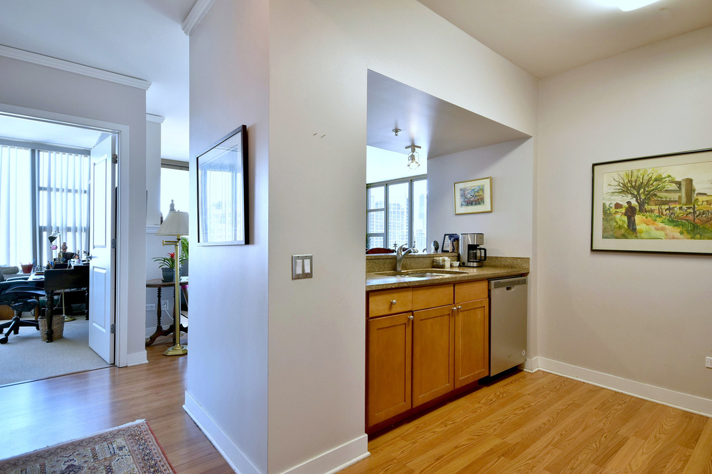 200 N Jefferson Street - Photo 7
