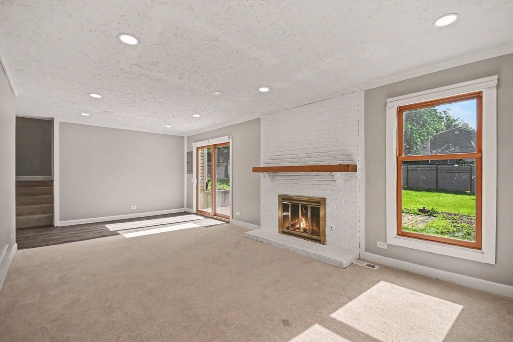 5195 Castaway Lane - Photo 4