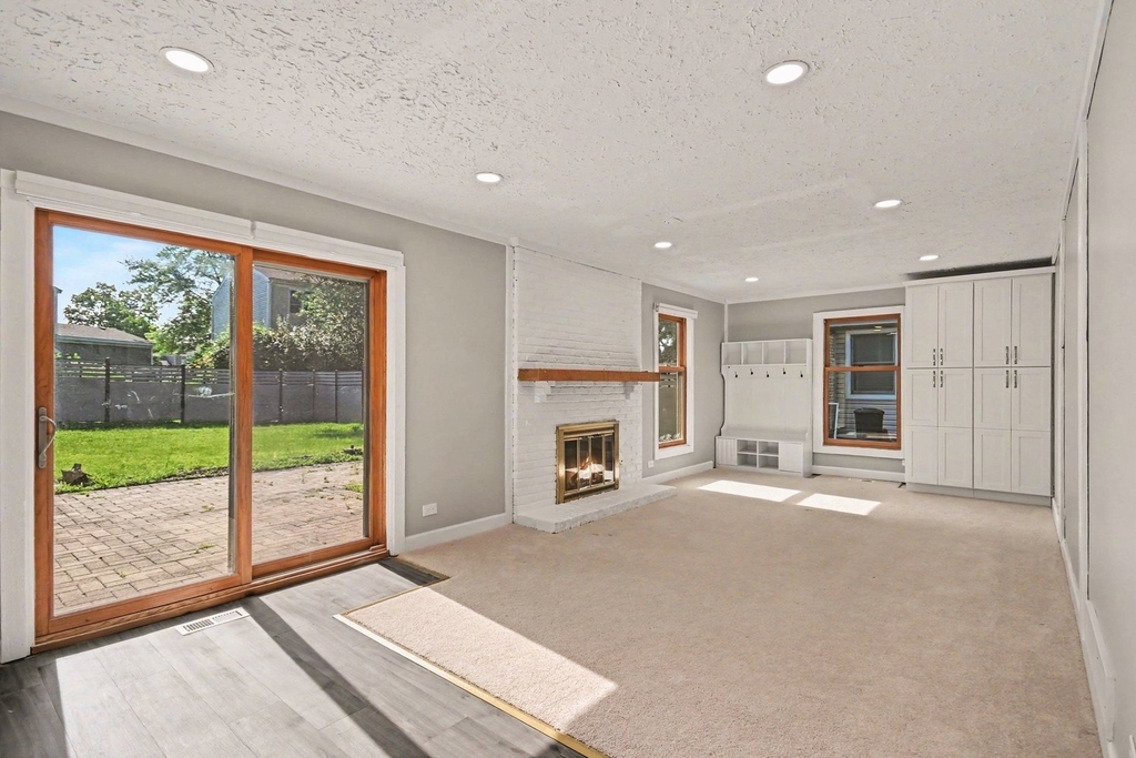 5195 Castaway Lane - Photo 3