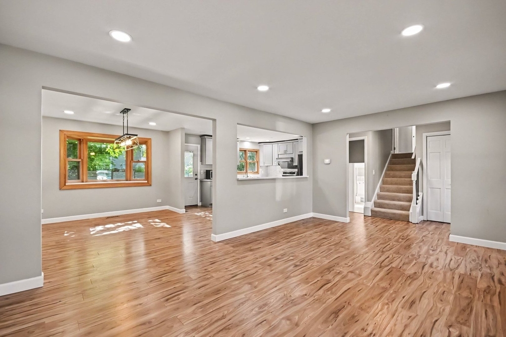 5195 Castaway Lane - Photo 5