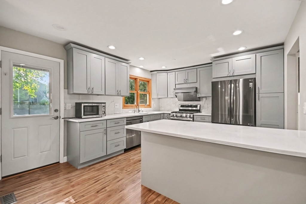 5195 Castaway Lane - Photo 9
