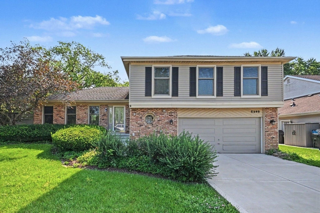 5195 Castaway Lane - Photo 1