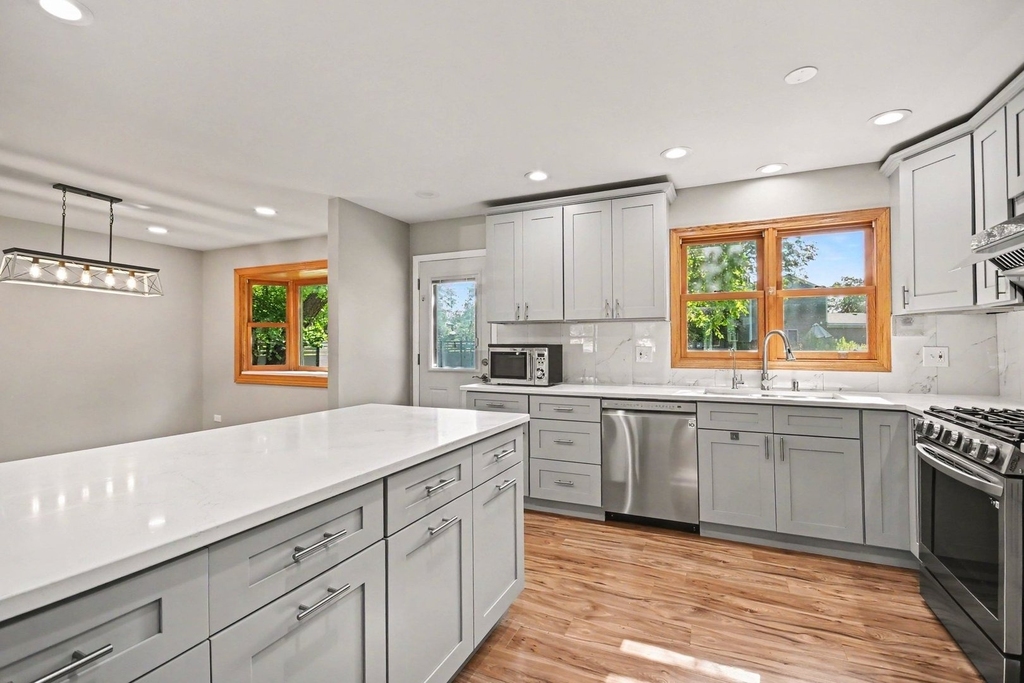 5195 Castaway Lane - Photo 10