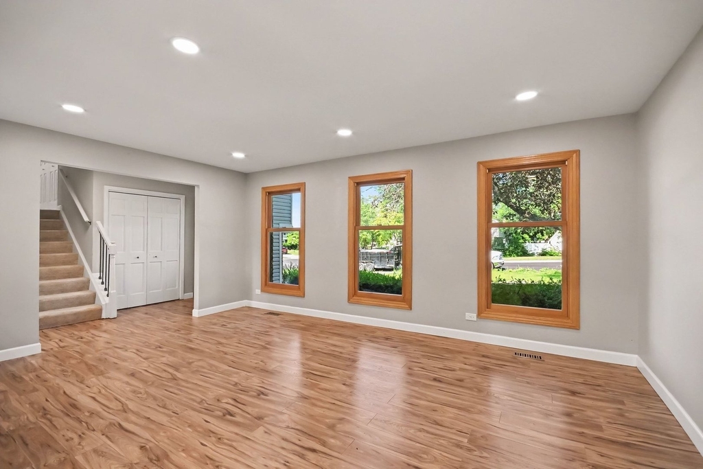 5195 Castaway Lane - Photo 6