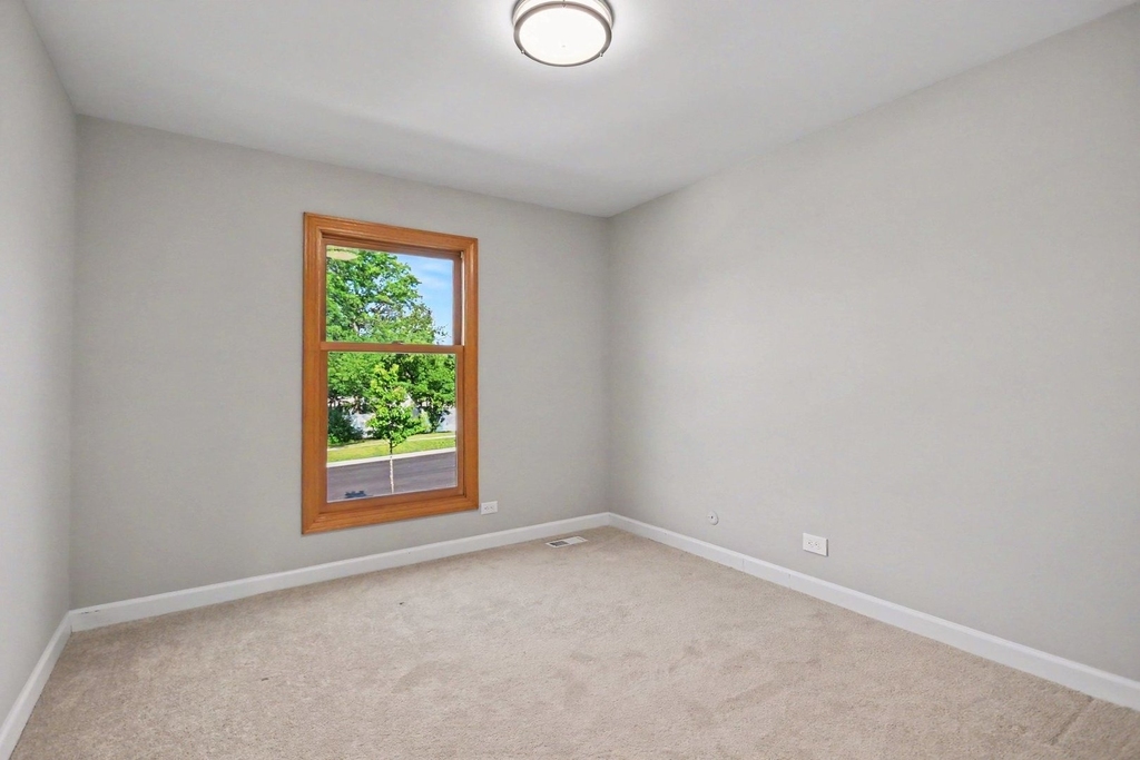 5195 Castaway Lane - Photo 17