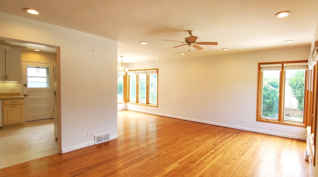 4715 W Lake Avenue - Photo 1