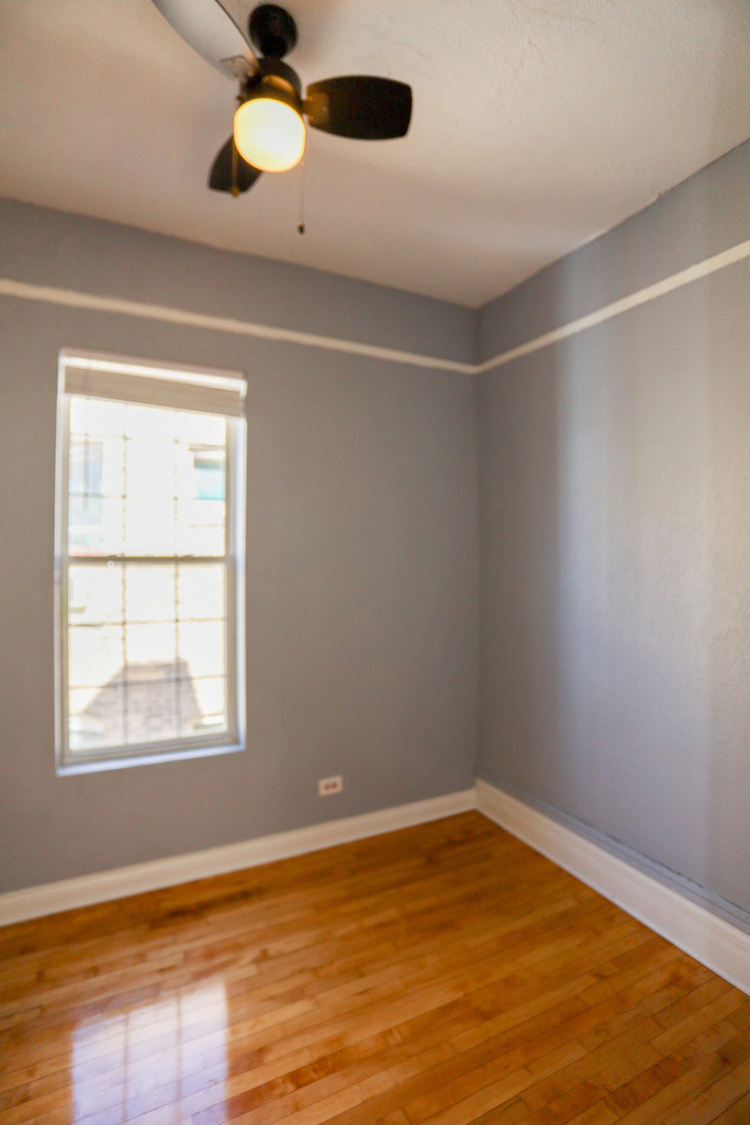 3525 W Dickens Avenue - Photo 10