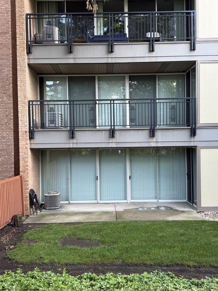 6000 Oakwood Drive - Photo 1