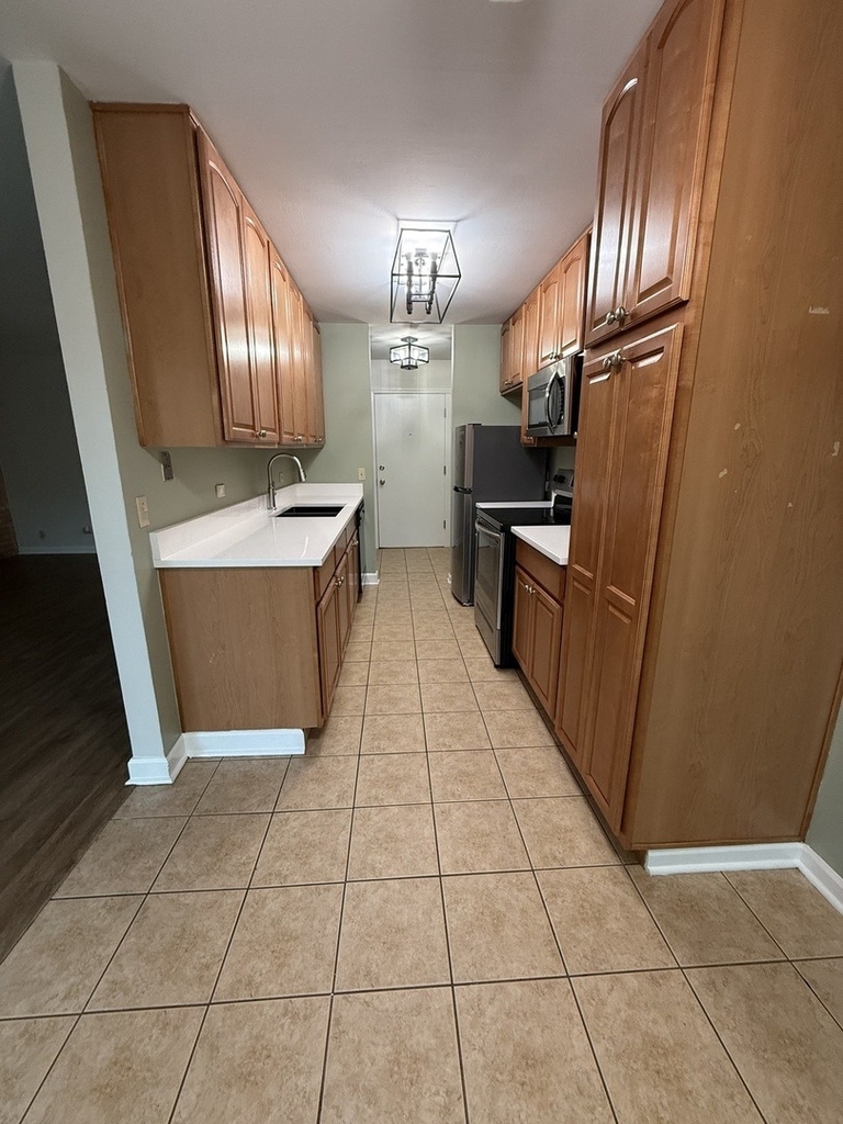 6000 Oakwood Drive - Photo 7