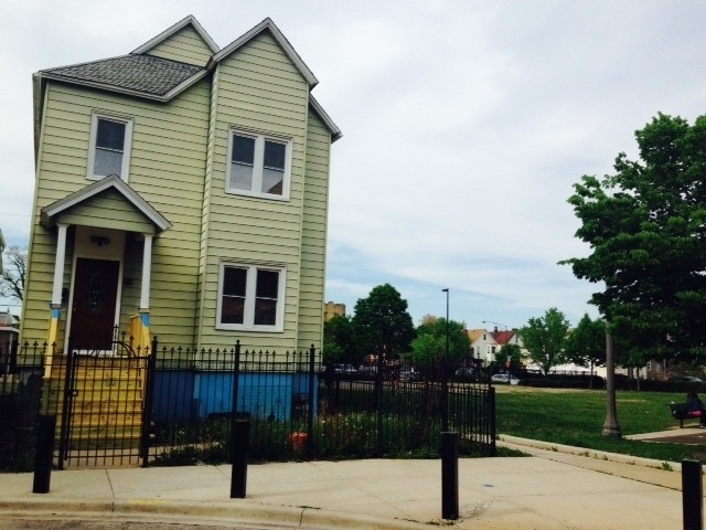 3614 W Mclean Avenue - Photo 0