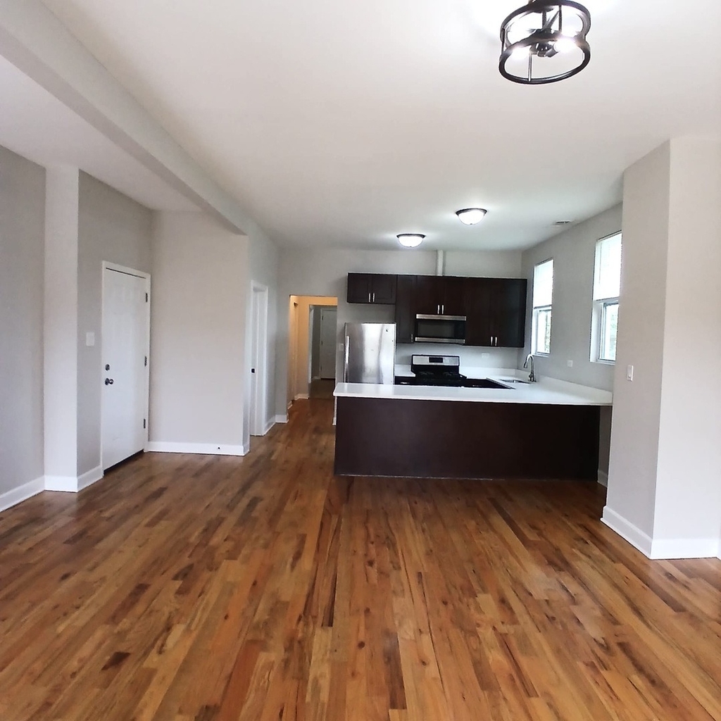 3614 W Mclean Avenue - Photo 4
