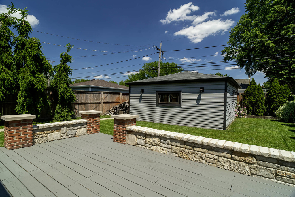 2537 Willow Street - Photo 2