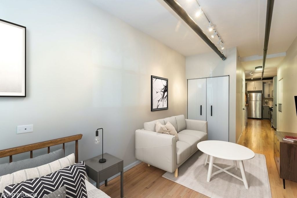2839 N Sawyer Avenue - Photo 12