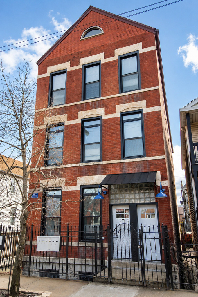 2117 W 18th Street - Photo 0
