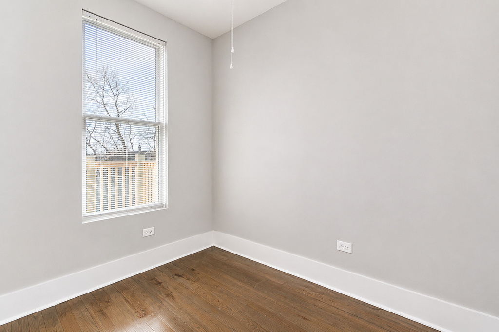 2117 W 18th Street - Photo 6
