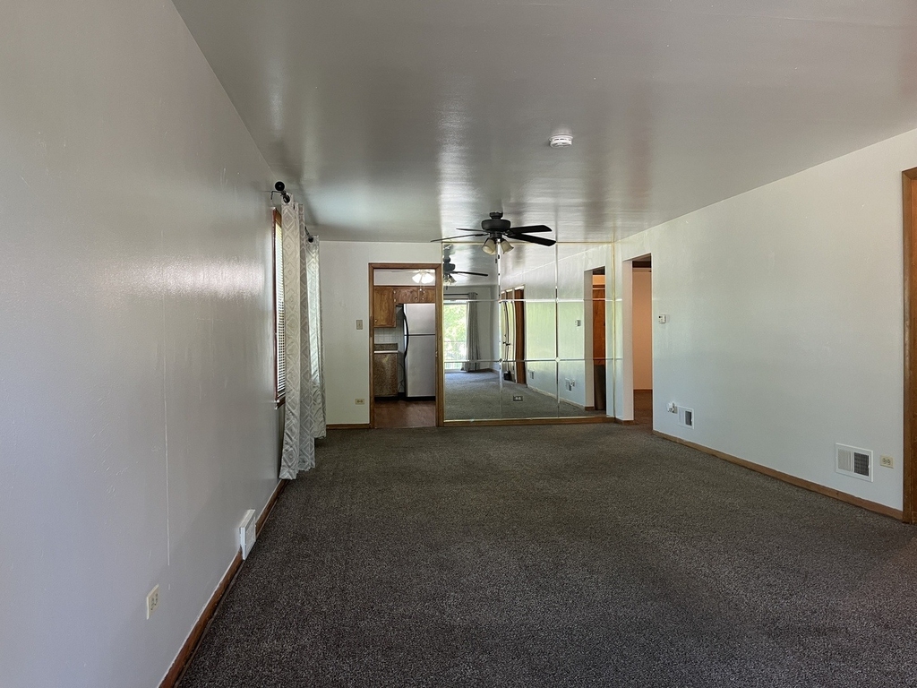 9515 S Michigan Avenue - Photo 1