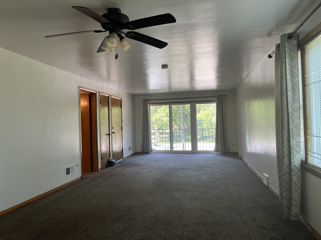 9515 S Michigan Avenue - Photo 2