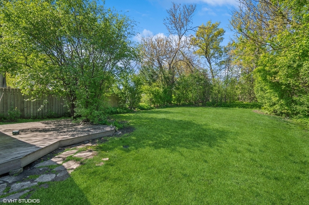 344 W Maple Street - Photo 16