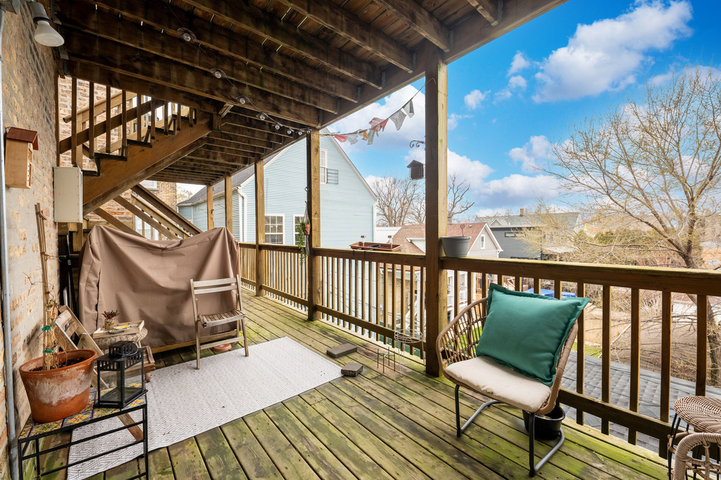 3214 W Berteau Avenue - Photo 11