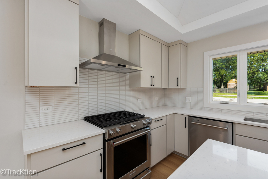 137 W Chicago Avenue - Photo 5
