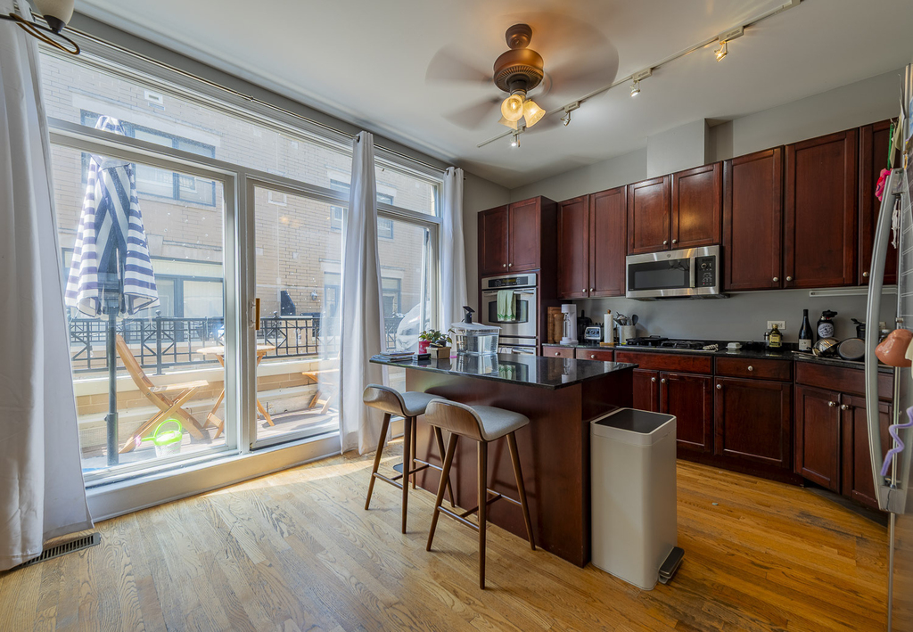 127 E 18th Street - Photo 5