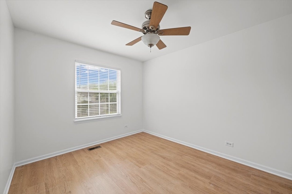 2421 Madiera Court - Photo 27