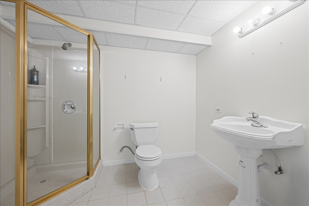 2421 Madiera Court - Photo 34