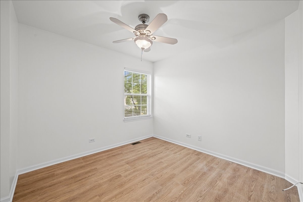 2421 Madiera Court - Photo 23