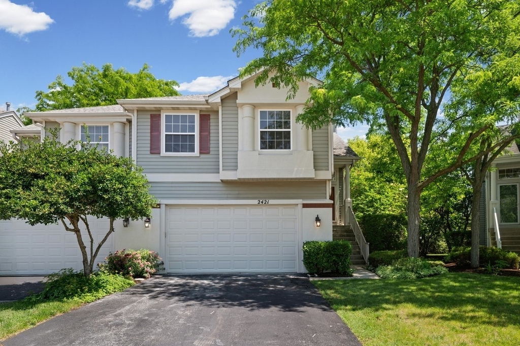 2421 Madiera Court - Photo 0