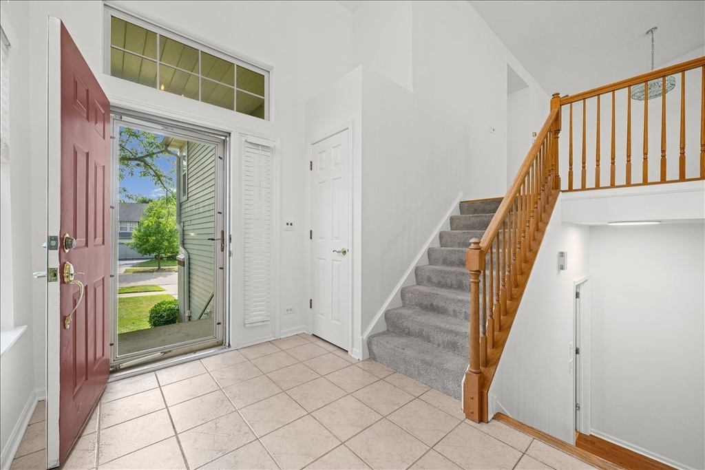 2421 Madiera Court - Photo 5