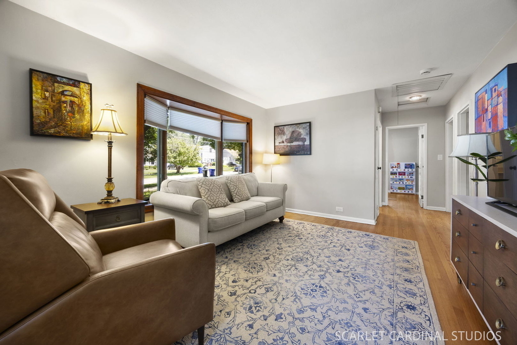 363 Marion Avenue - Photo 2