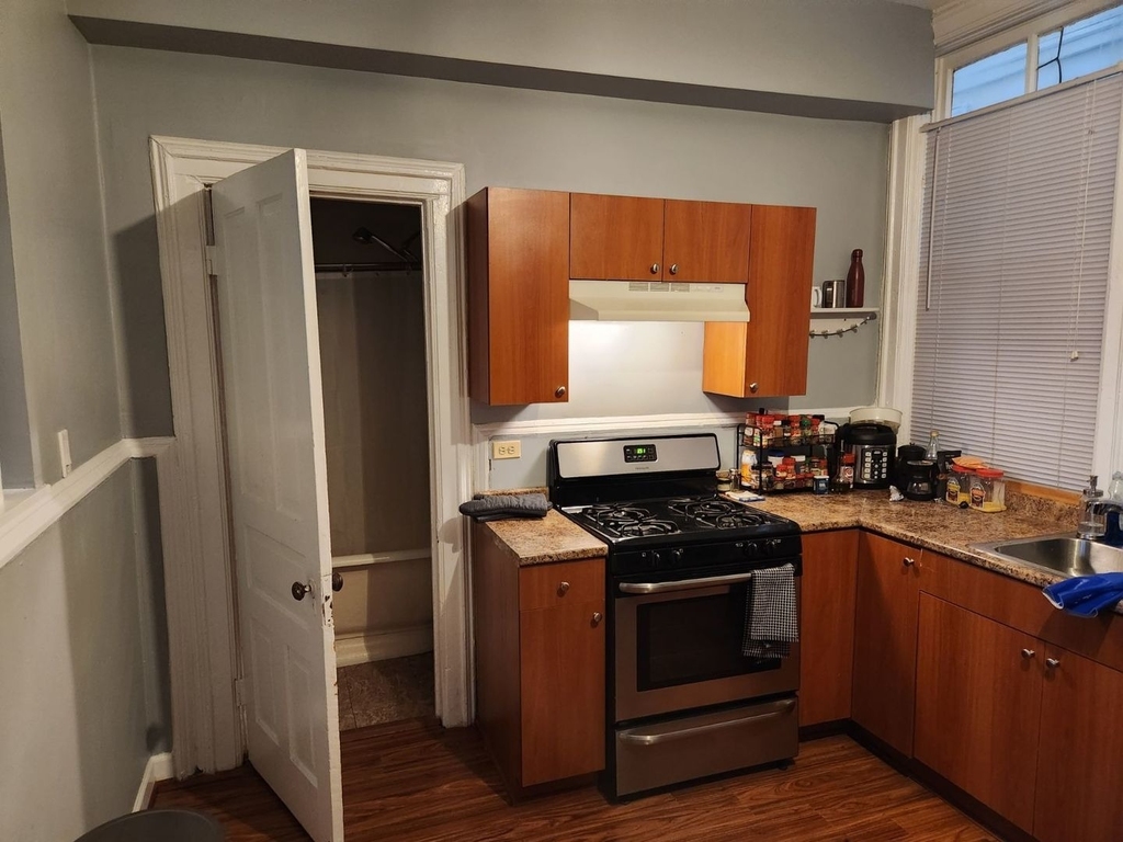 1156 W Grand Avenue - Photo 3